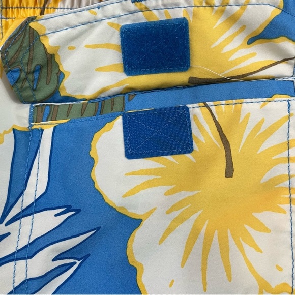 Lands End Blue Floral Beach Swim Trunks NWOT - Picture 5 of 11